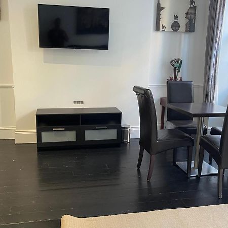 93 Charlotte Apartment London Bagian luar foto