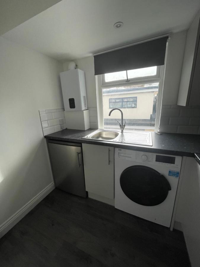 93 Charlotte Apartment London Bagian luar foto