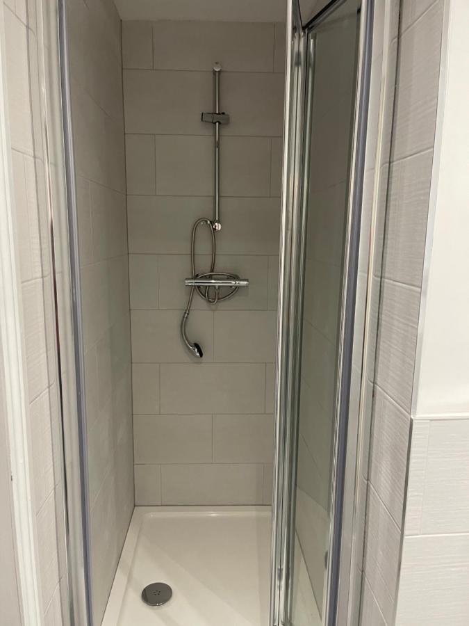 93 Charlotte Apartment London Bagian luar foto
