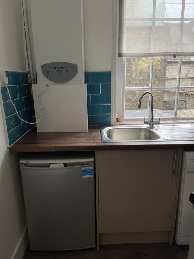 93 Charlotte Apartment London Bagian luar foto