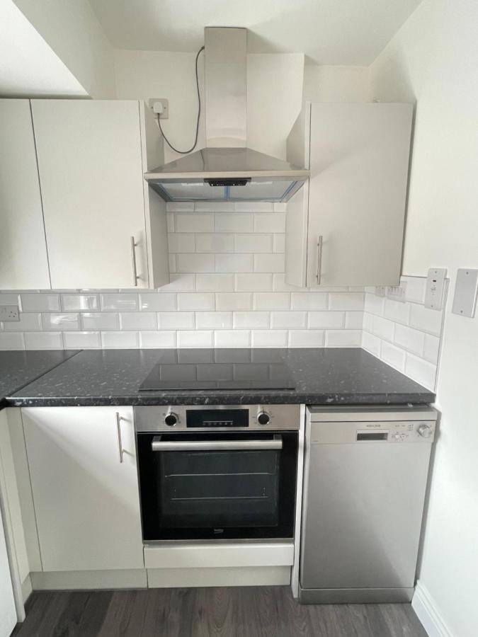 93 Charlotte Apartment London Bagian luar foto
