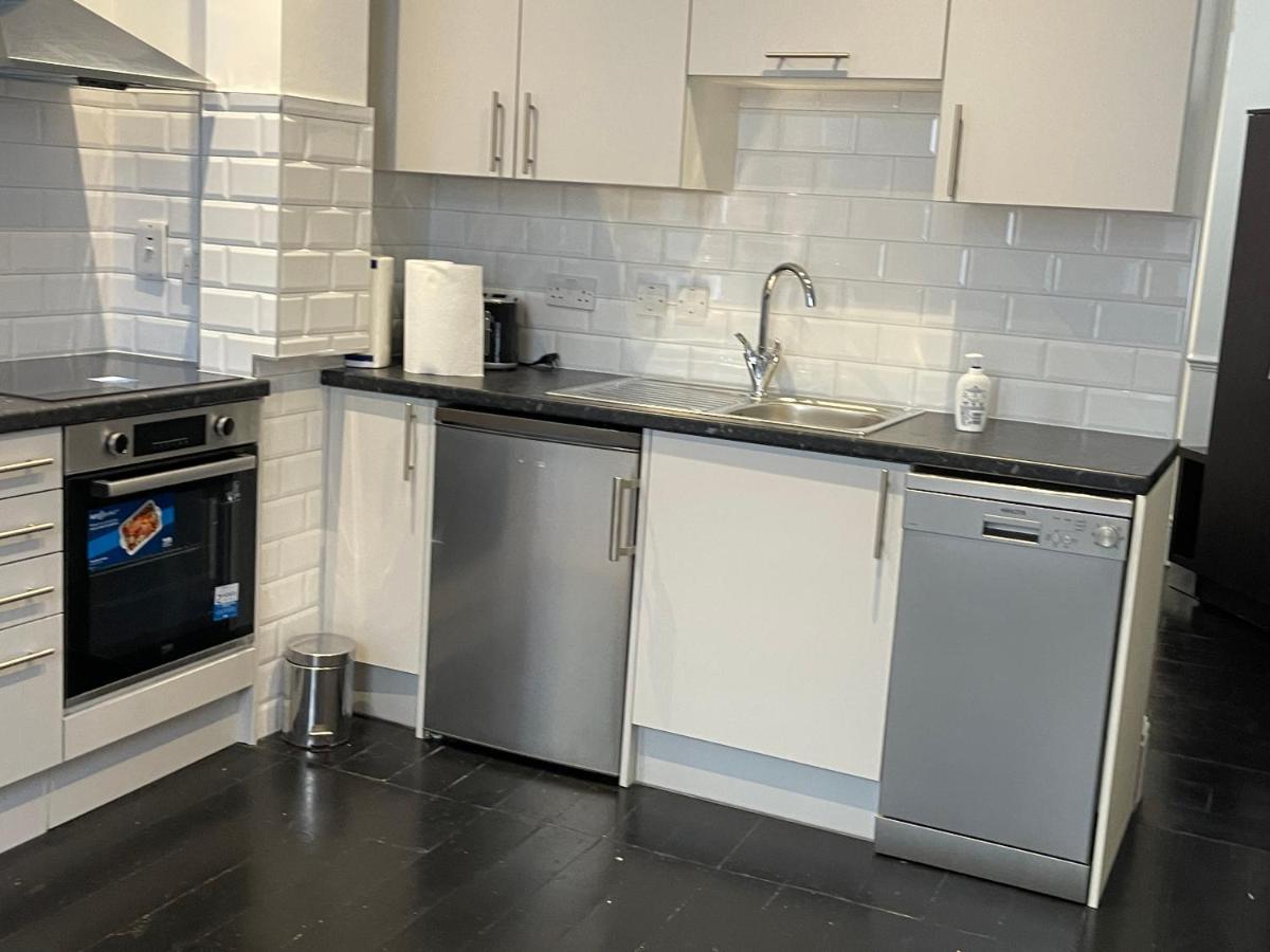 93 Charlotte Apartment London Bagian luar foto