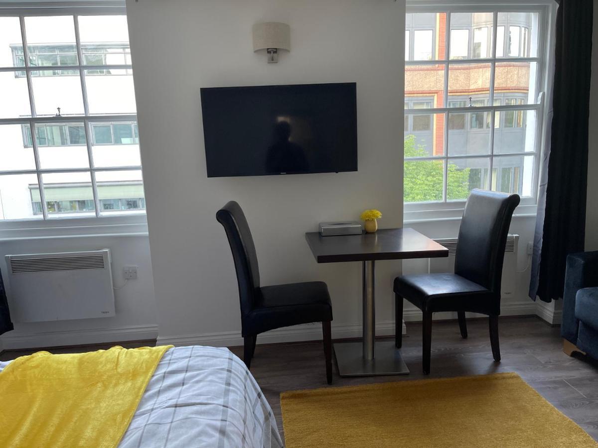 93 Charlotte Apartment London Bagian luar foto