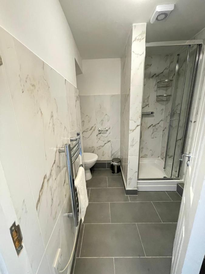 93 Charlotte Apartment London Bagian luar foto