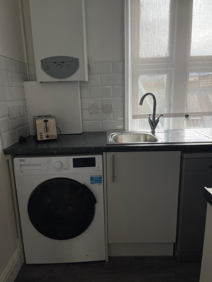 93 Charlotte Apartment London Bagian luar foto